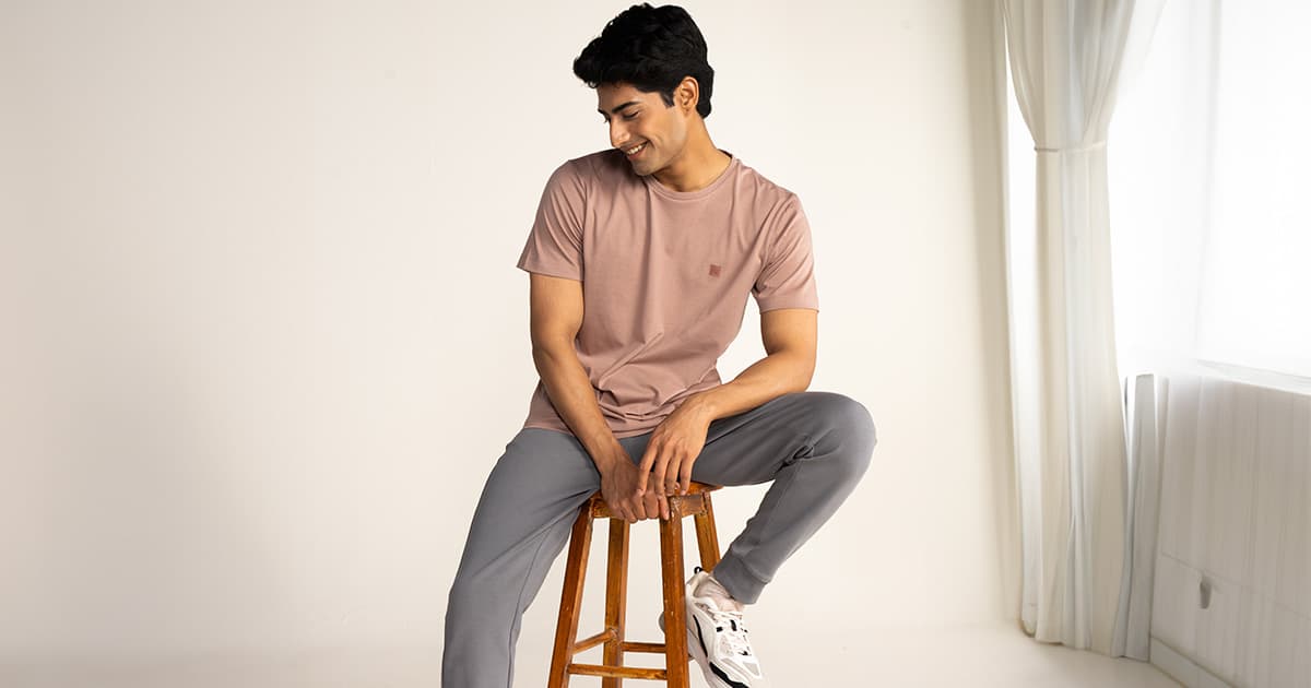 10 Tips to Style T-Shirts and Pants for Men in 2023